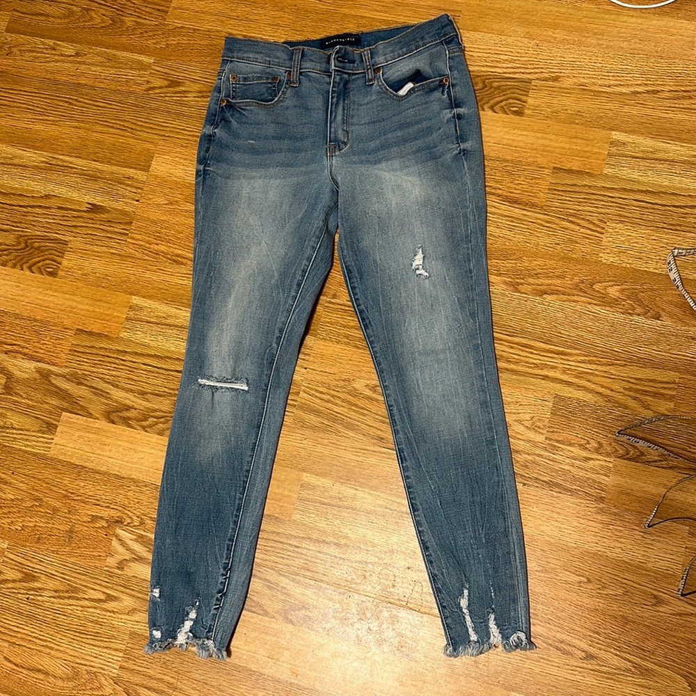Aero jeggings very cute